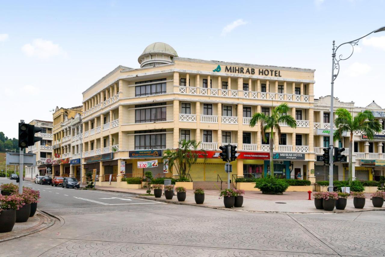 Mihrab Hotel Putrajaya Buitenkant foto